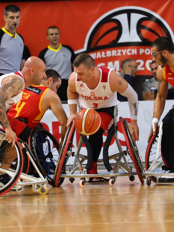 Hiszpania za mocna, Polska poza strefą medalową